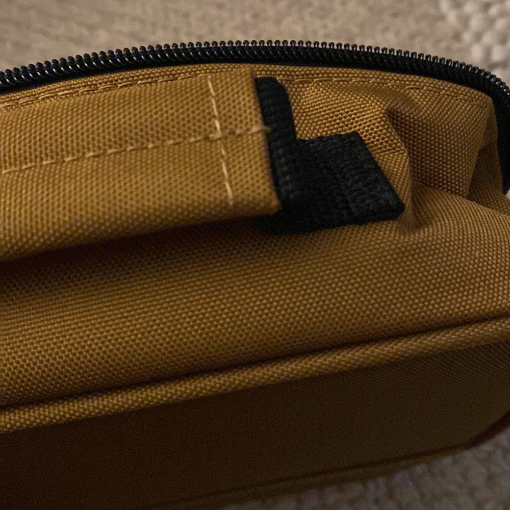 Carhartt Mustard Lunch Bag - Picture 7 of 10